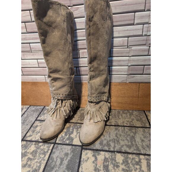 Not Rated knee high fringe boots size 8.5 - Picture 2 of 5